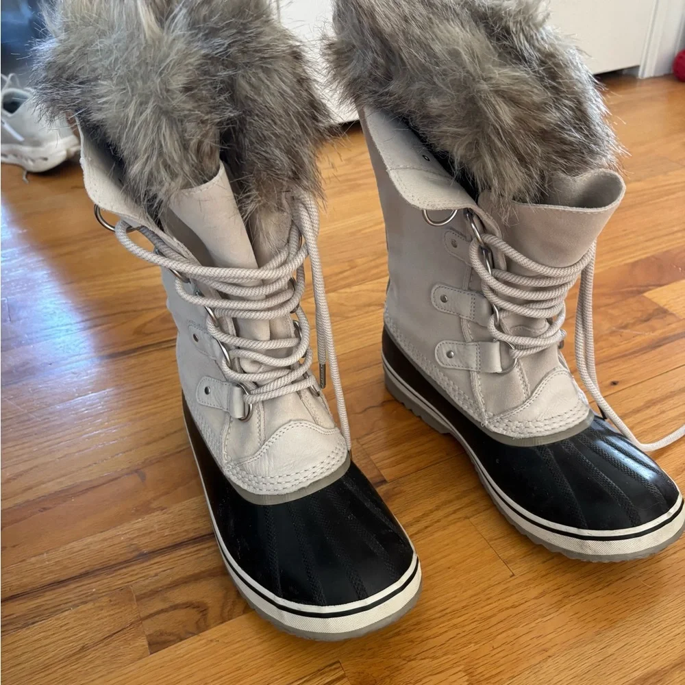 SOREL Women's Faux-Fur Trim Winter Lace-Up Boots - Fawn/Omega Taupe